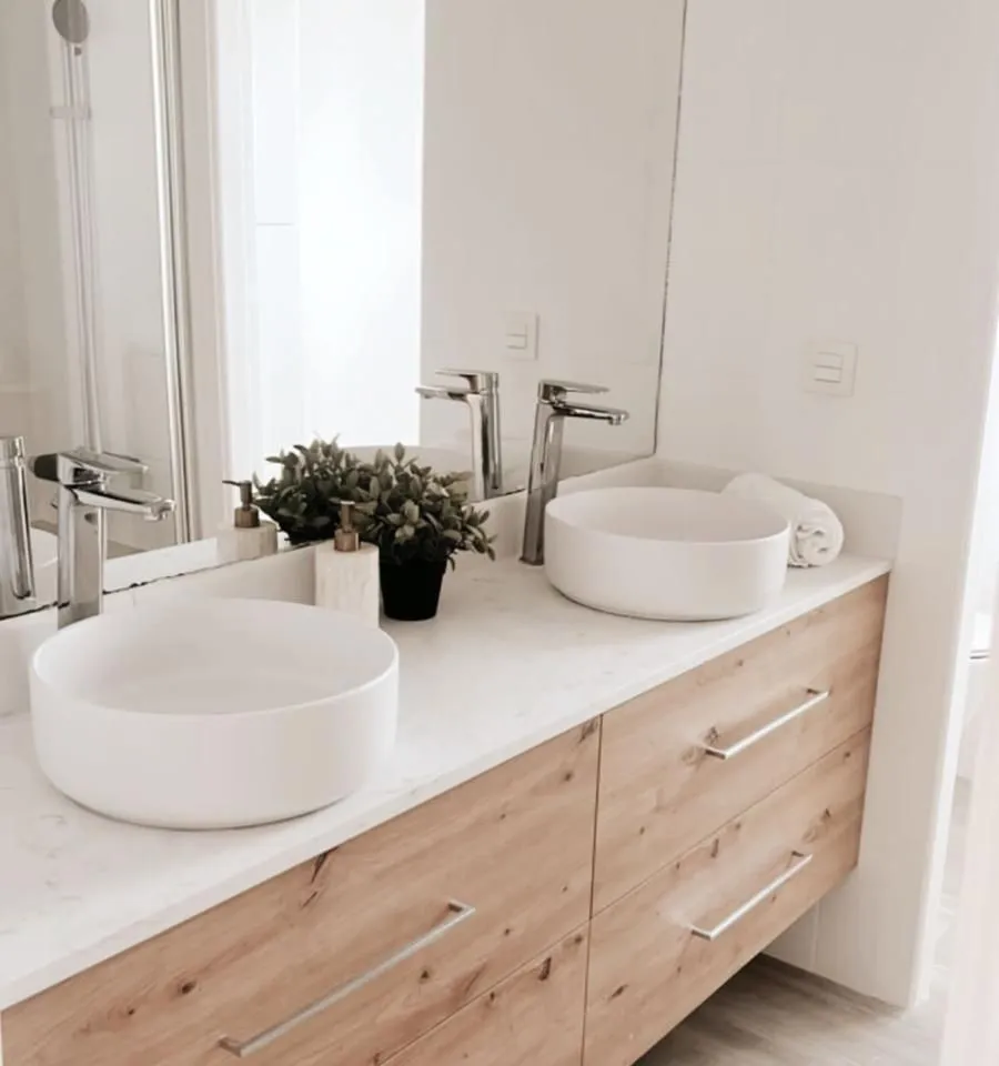 38458961-78f9-47d3-b434-6ef66d3c4f67