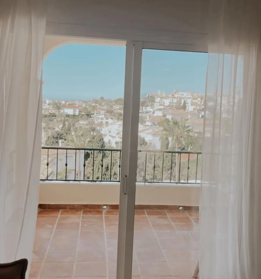 816b22b5-3e5d-4e07-911b-c23abfb79917