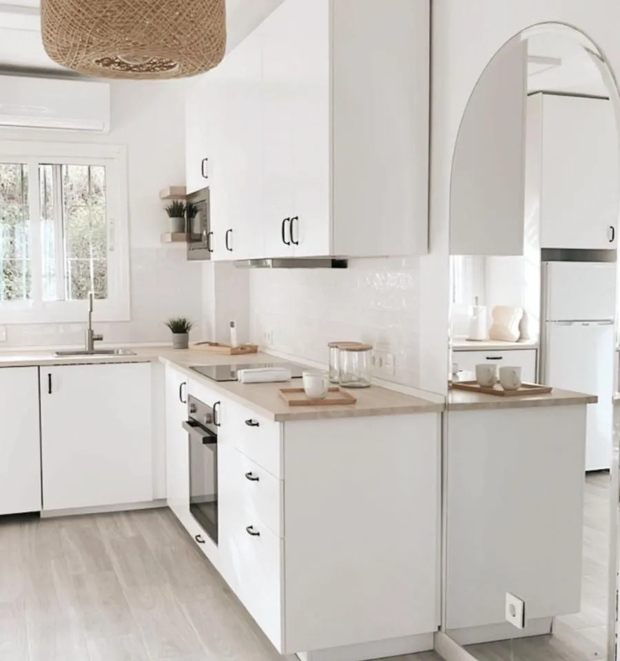 a567473b-3e4c-45d6-bcc6-c6c1aaf7b60d