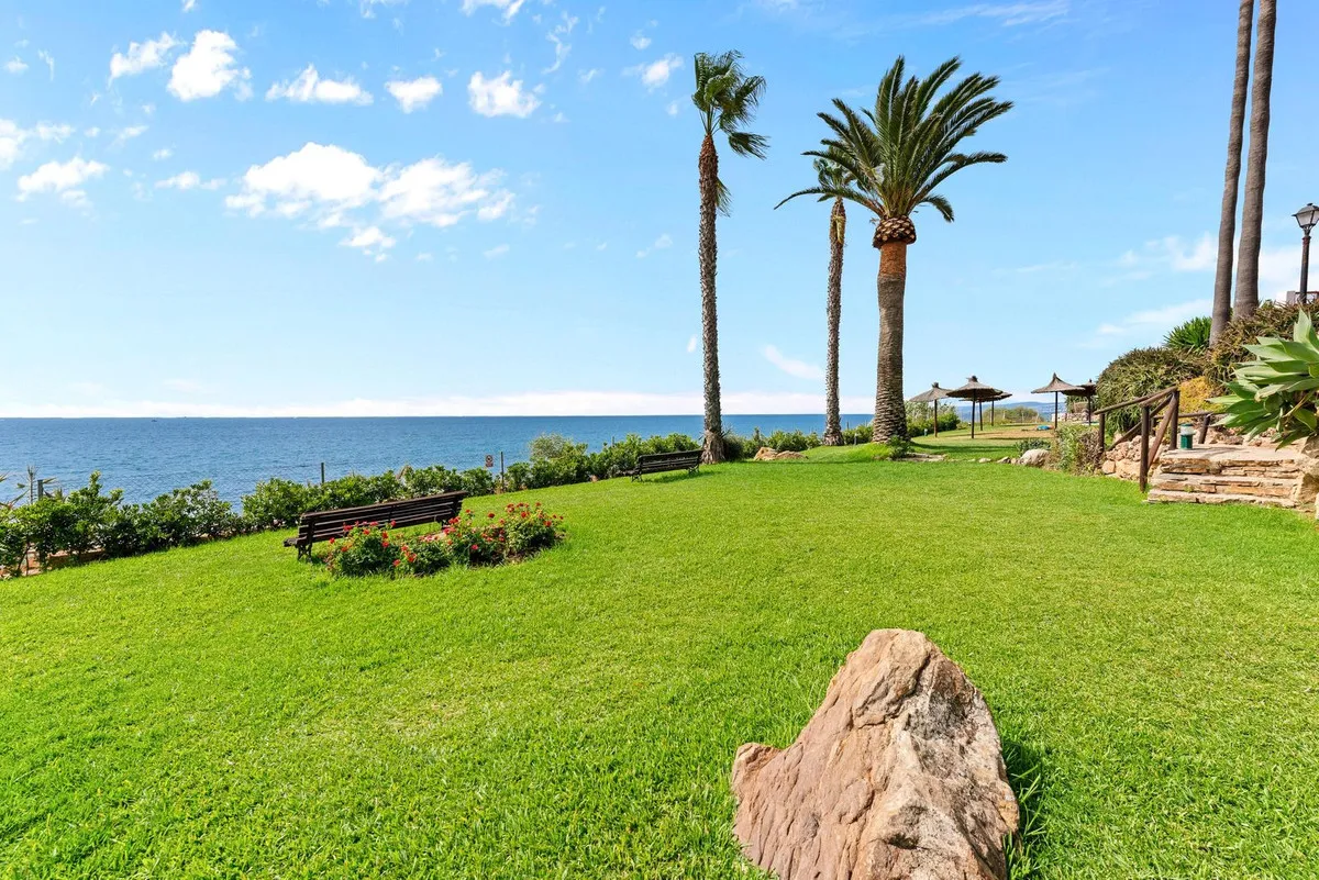 6eb2dc84-dc12-440d-a326-2159ae40002e