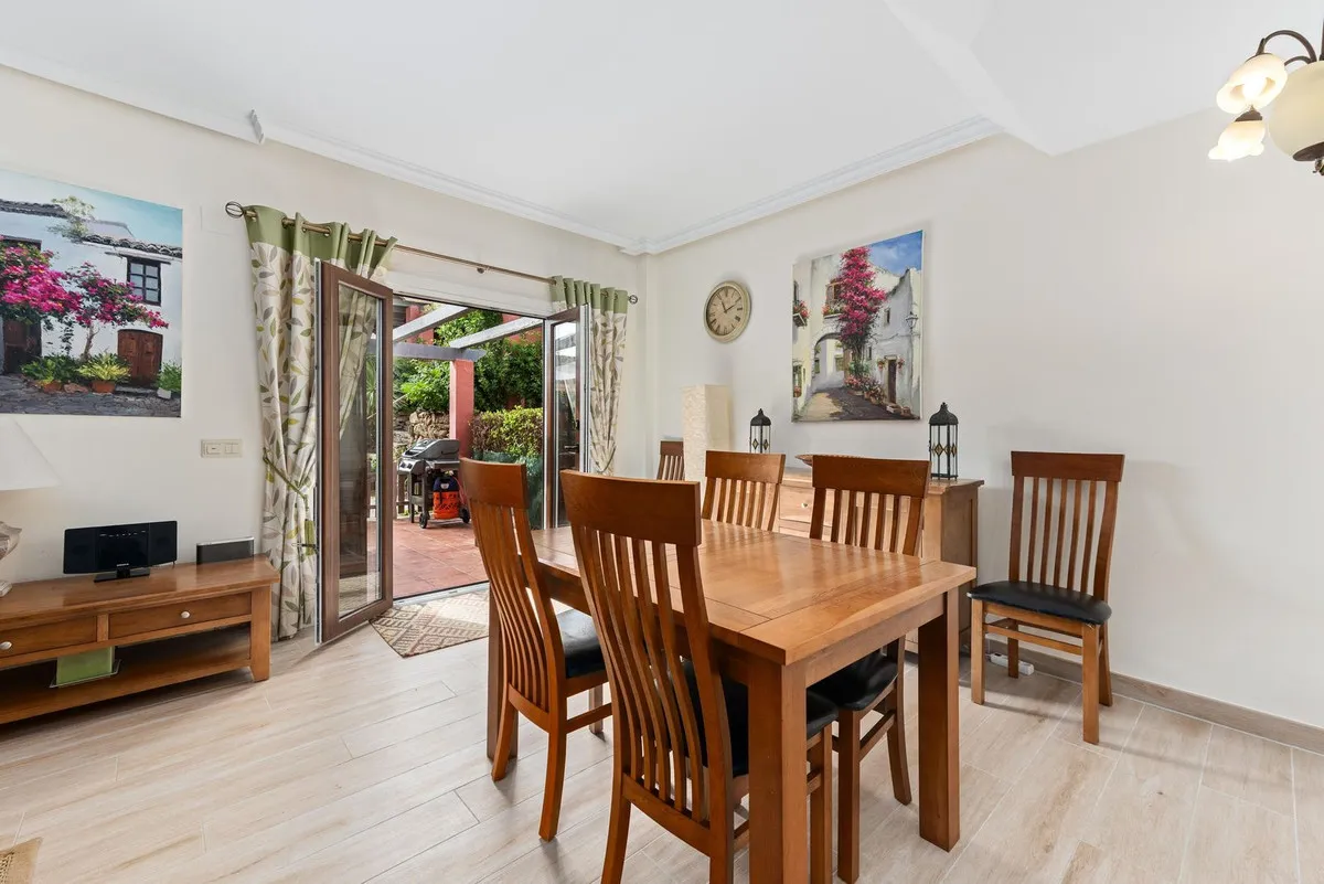 a86e7f8c-eb00-4652-a65e-de381b832d07