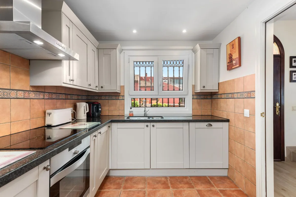 ab6ce28f-e858-453f-96c0-cac01d145614