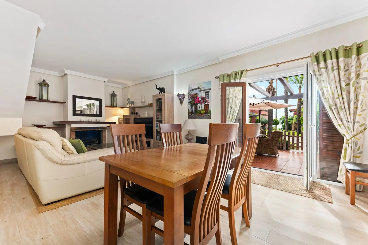 b5e0d9ab-4302-4651-84f4-c3be5945aaad