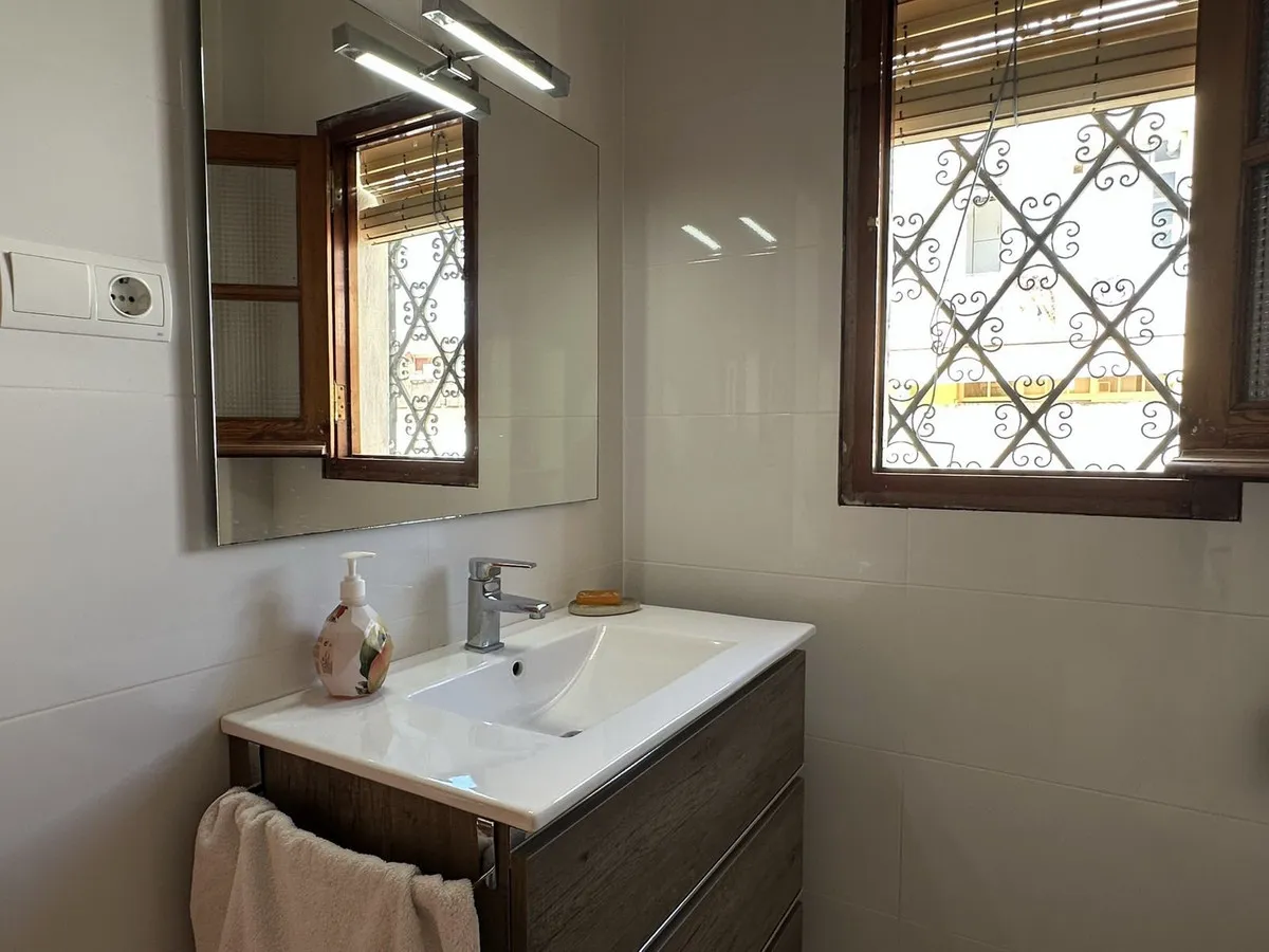 ab93773a-128c-4f3b-9239-1a43fa844c04