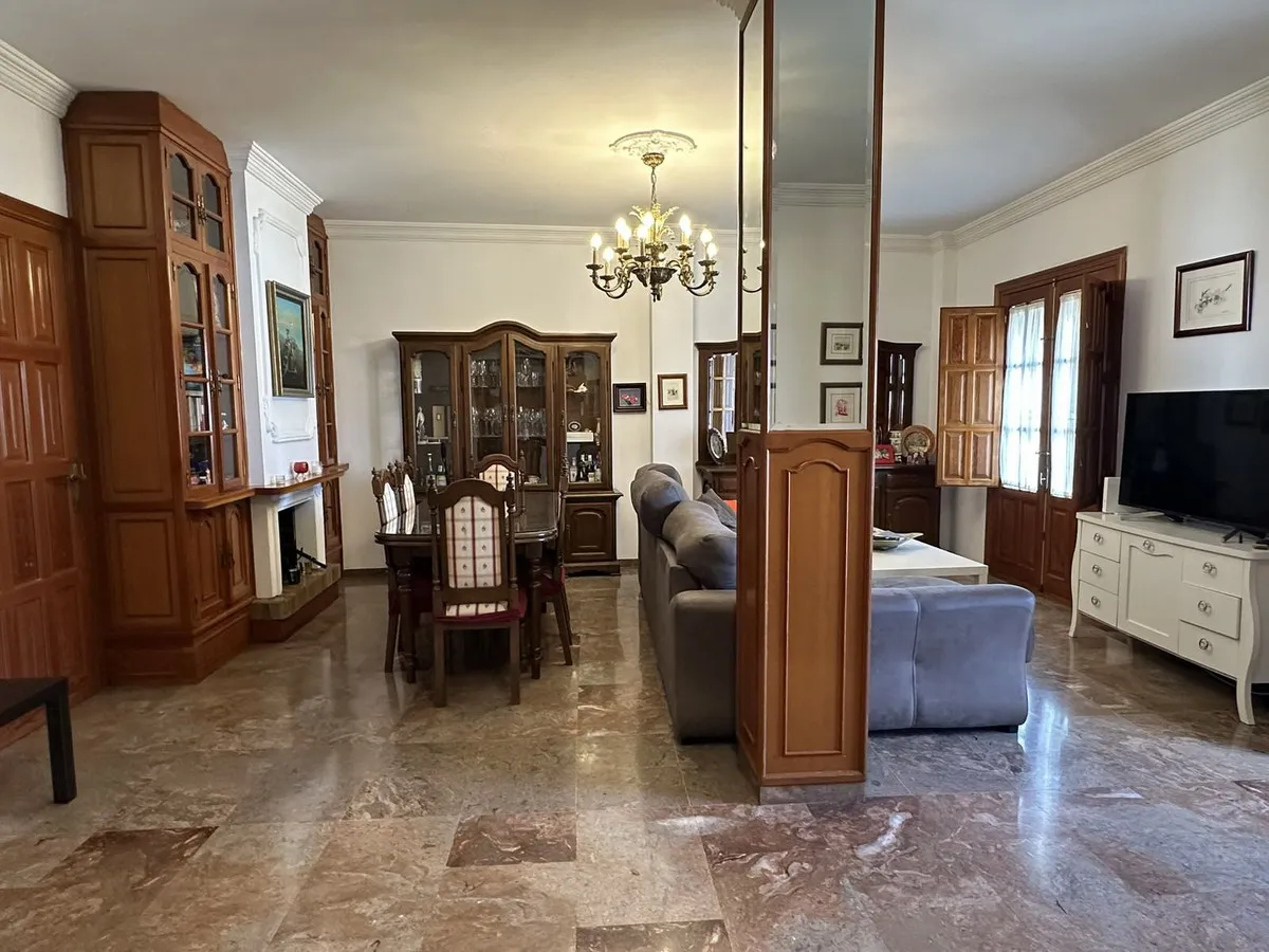 b8725830-3c18-4e48-b77f-c381b7974214