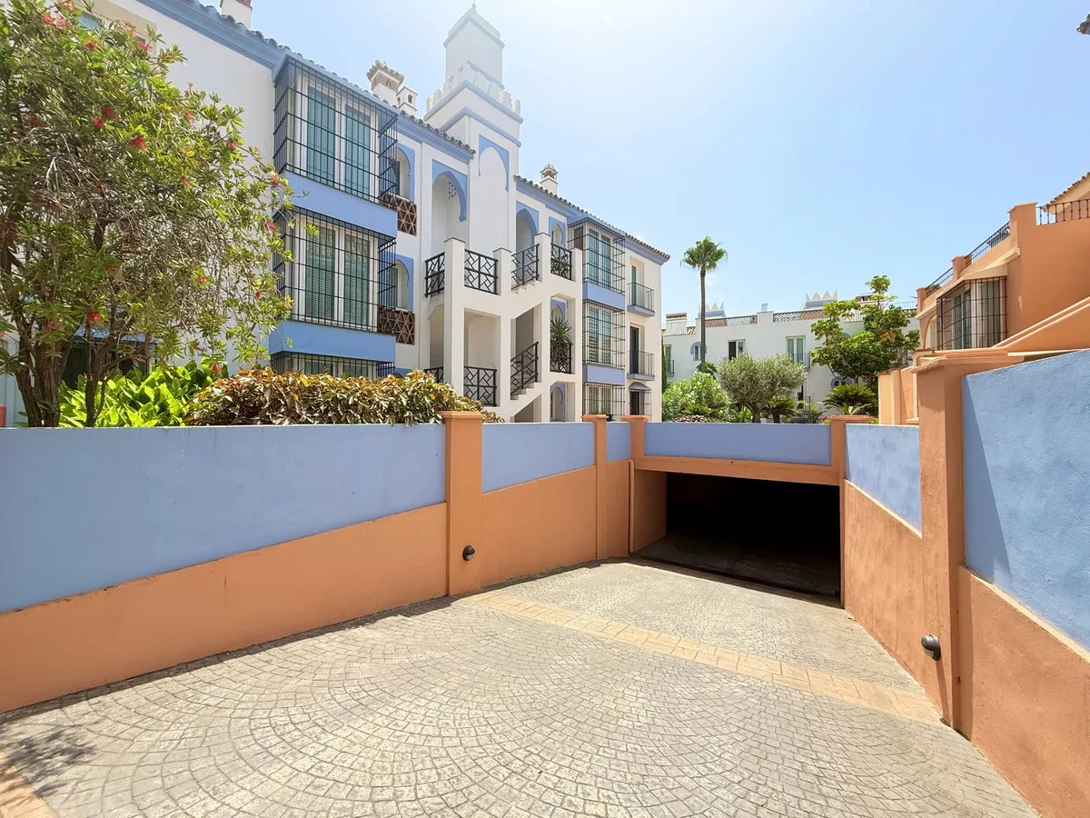 2dca32a8-de63-4288-b1a0-d4fc318790fb