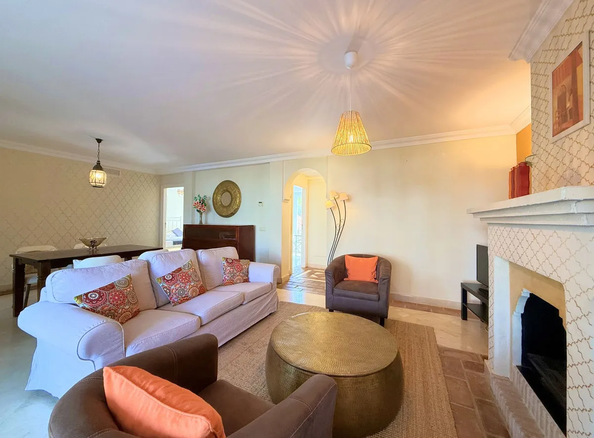 7945fa24-294c-4165-a403-a703b7ecc5d3