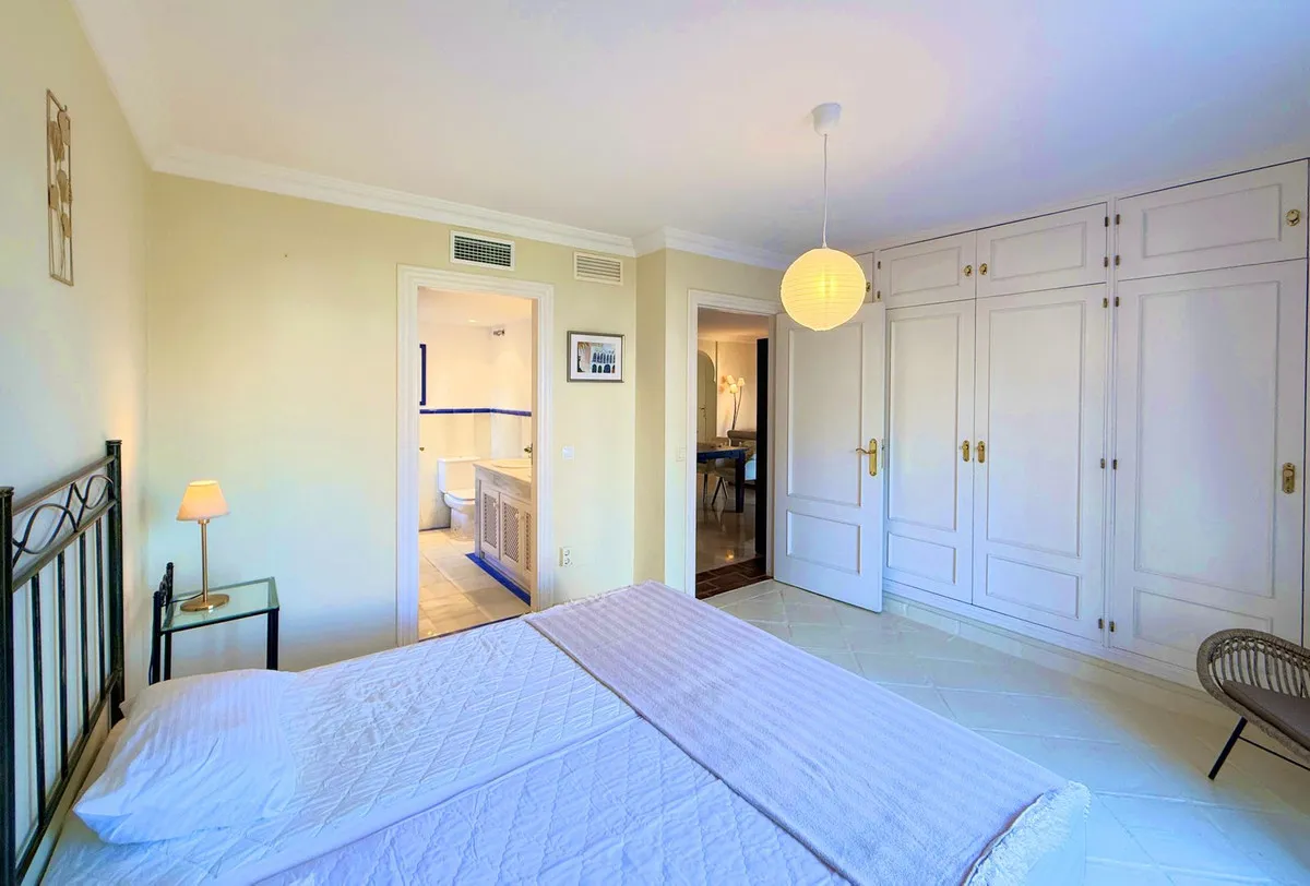 9b0b229d-751b-419a-a7c3-82b3ee7bdcdb