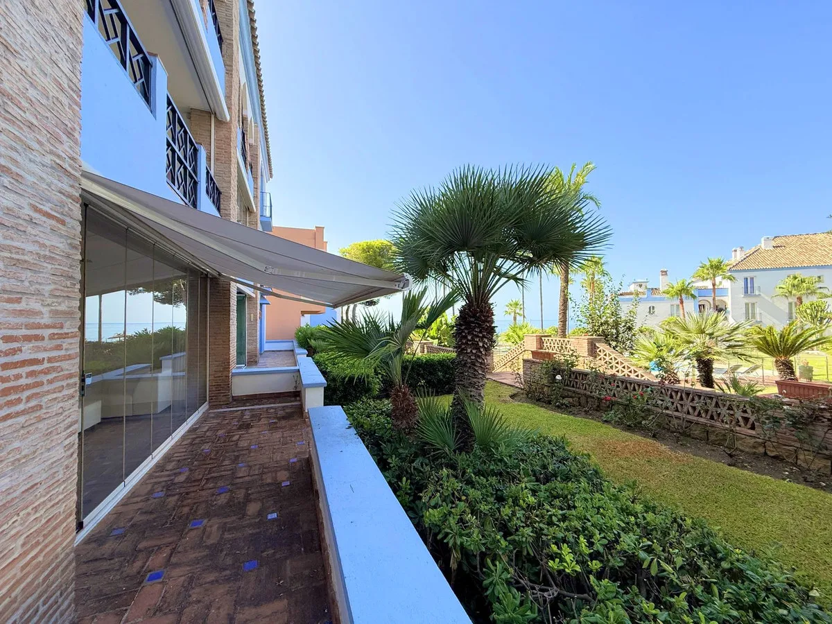 d53ac4e4-430c-42bf-9506-0d4490e3927b