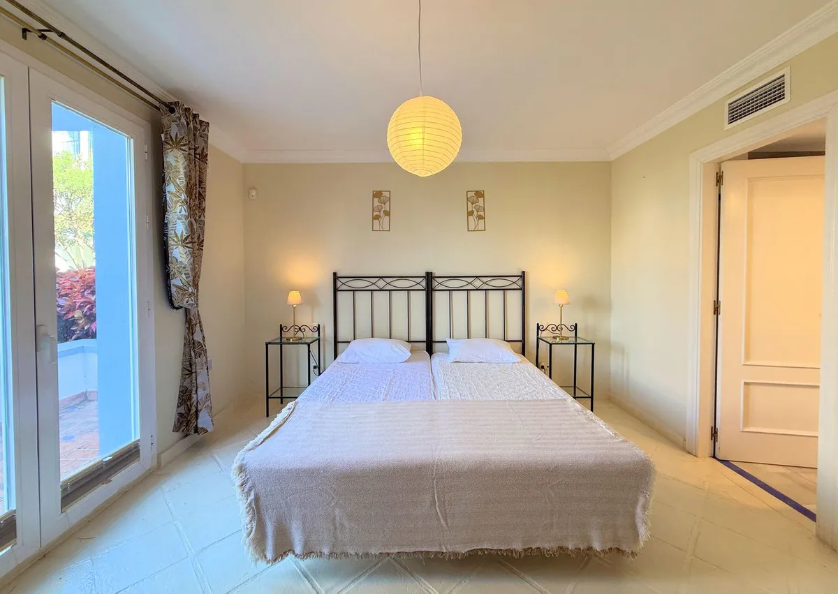 f070de93-31d6-48a5-a1dc-5ef2d90bd55e