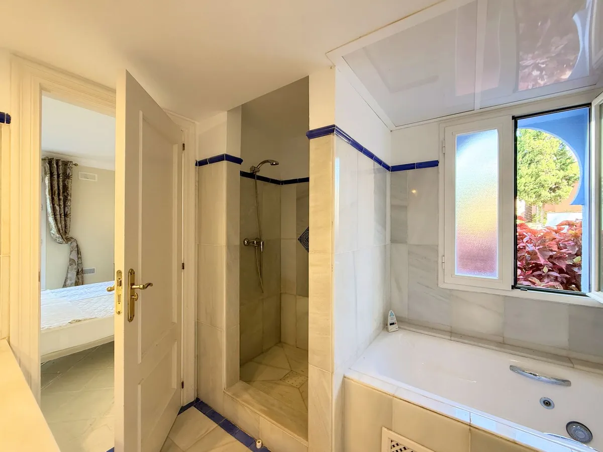 f40b7a00-a7c6-4bc6-9009-8f8cec8923c0