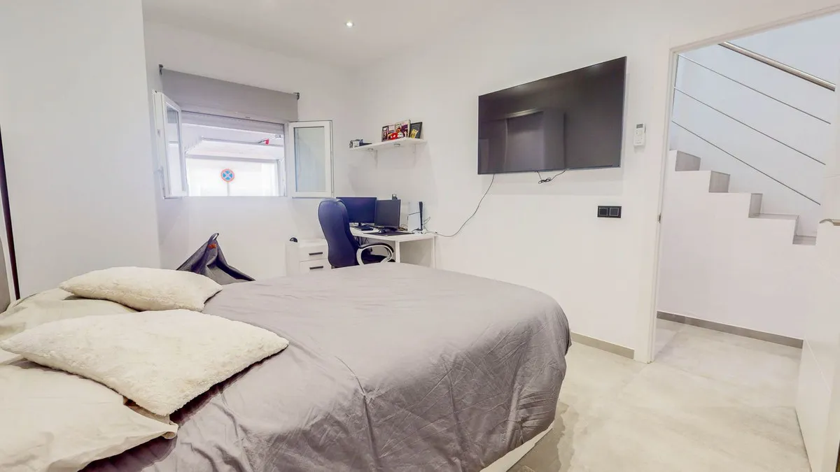 0a70e3e7-d279-485a-960e-eca56028e5eb