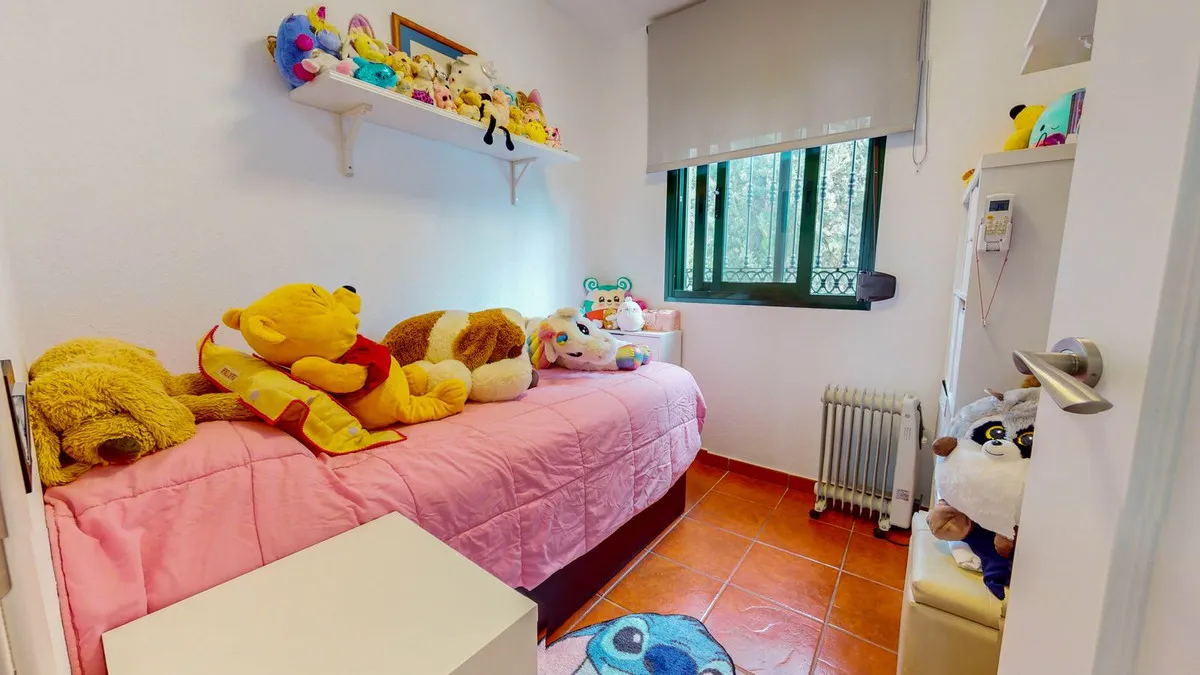 5d5f7feb-4d0e-409d-aa02-64f33fb8cccc