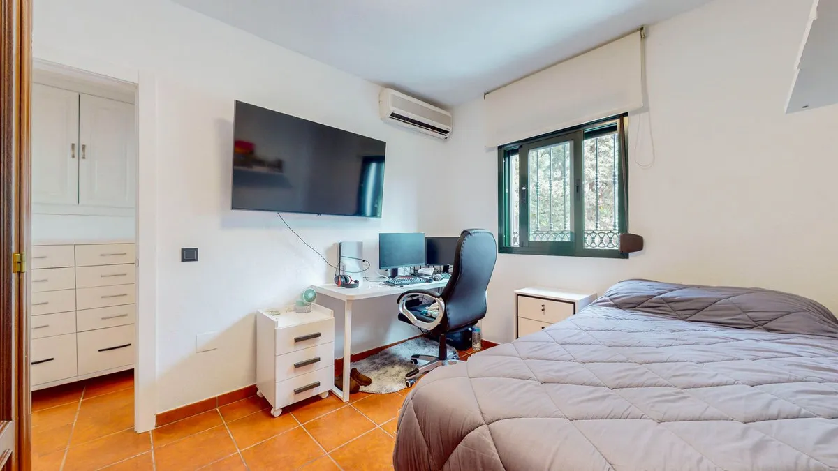 c825694b-c059-4423-9aad-2e7fe13570b7