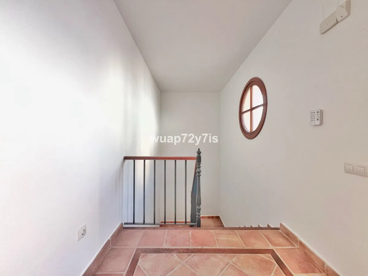 93287003-aefd-4117-b91e-5660047f7513