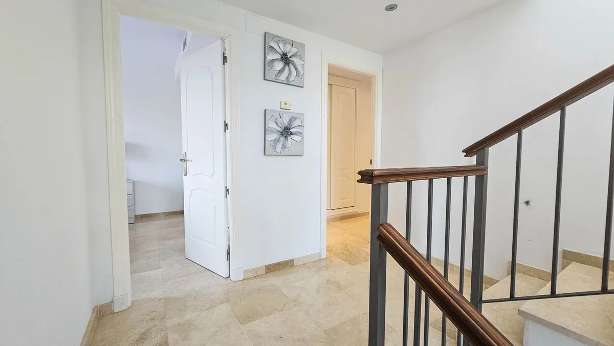 0a94fda1-8a81-41d9-a917-df5afd0083af