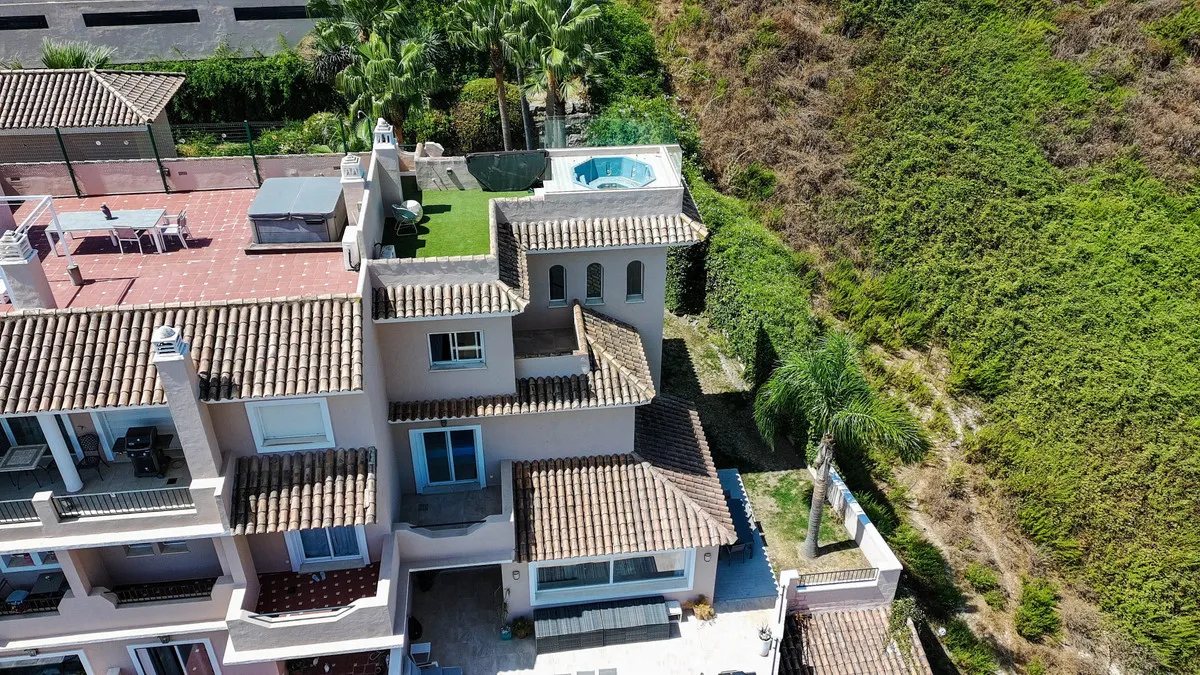 e62b0e81-302b-4266-8c22-117435fbe19b