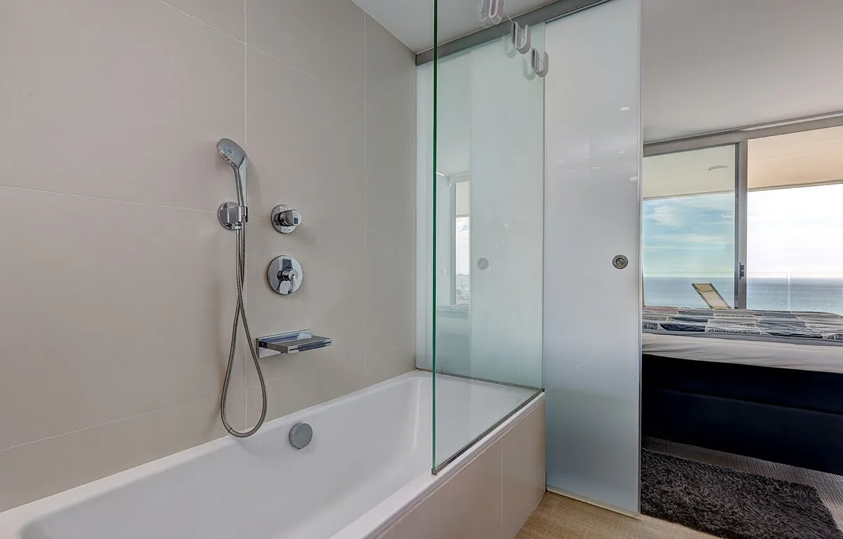 3803a0a3-895a-4fdd-855c-5c895fd29b32