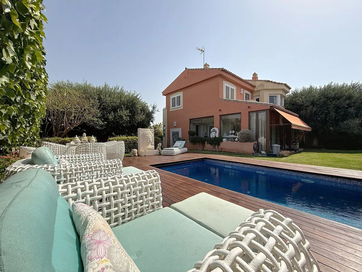 1303ffdb-df4d-41ef-b8e1-49d8cbd2b721