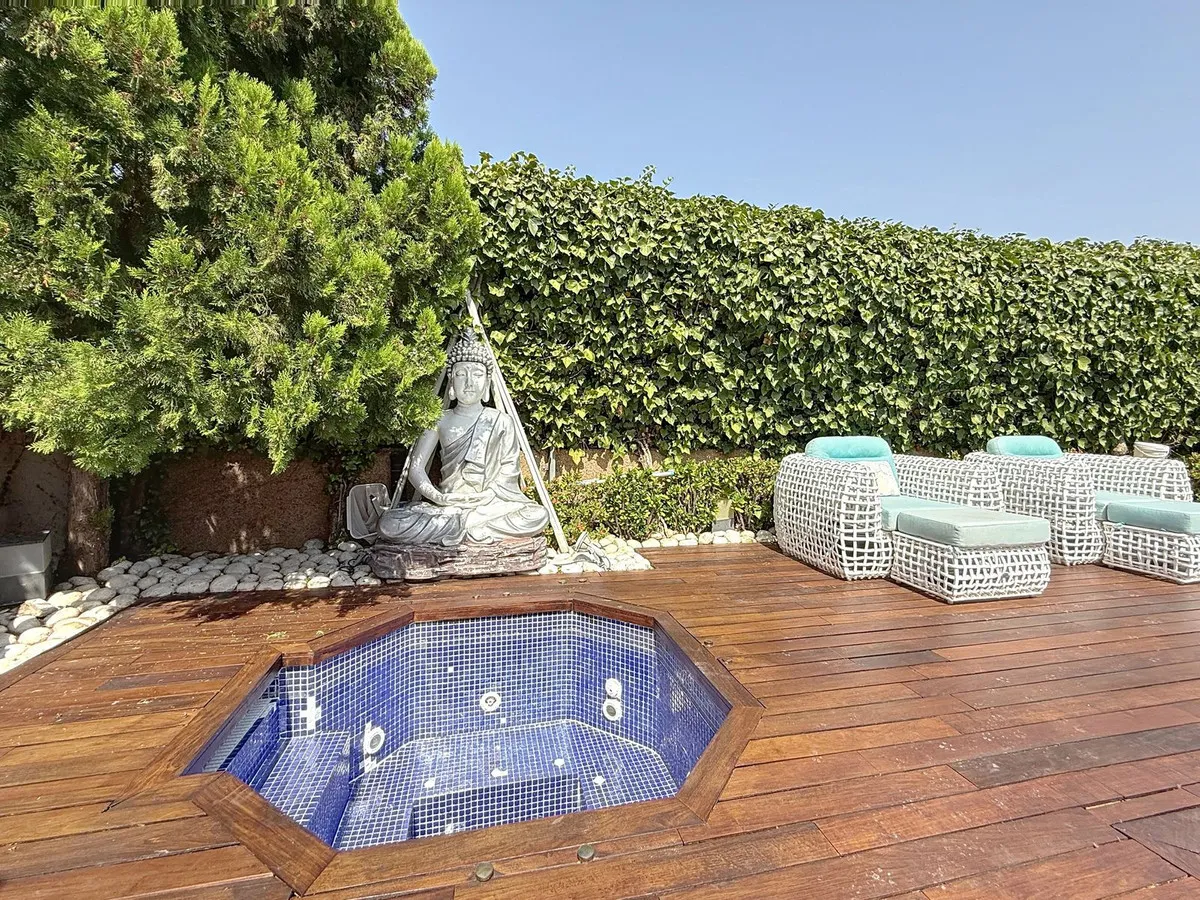 207f75ce-8486-4a1b-9bfa-4c6b4d26c0f6