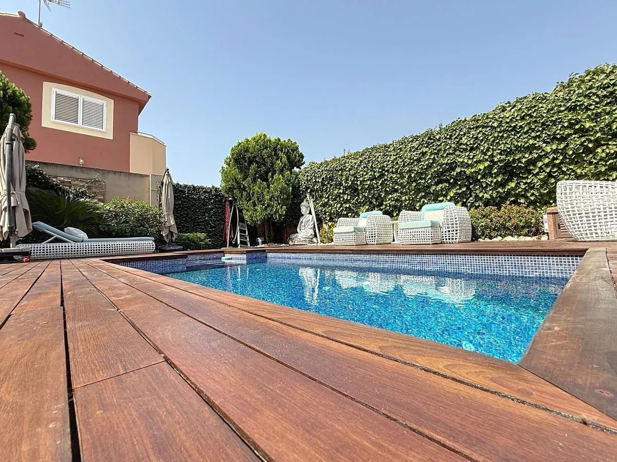 350a7d08-ac7f-4be2-896a-2f65225d57d7