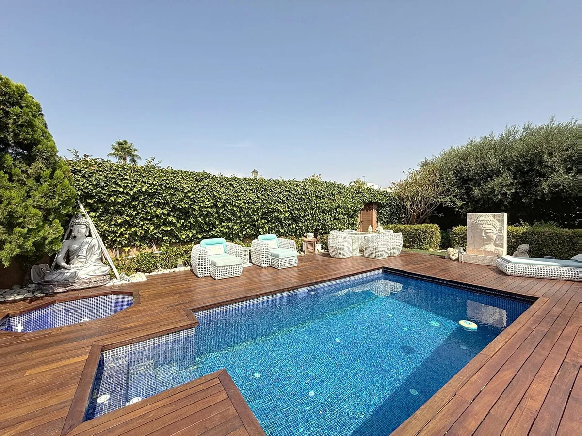 57c8fd7a-6add-4e12-b2fc-152cb253b24d