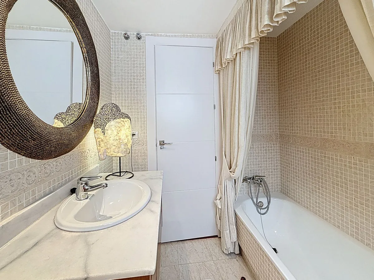 73fd8623-fcd9-4246-ae7f-3250c4f935ed