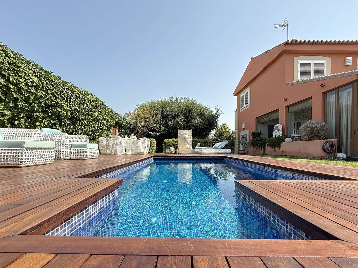 9f8699db-cf36-48ba-9ede-189c37a5fee5