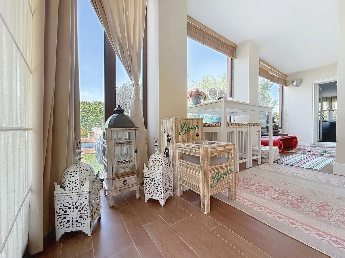 ce54870a-e000-4450-b064-6f968040d0a6