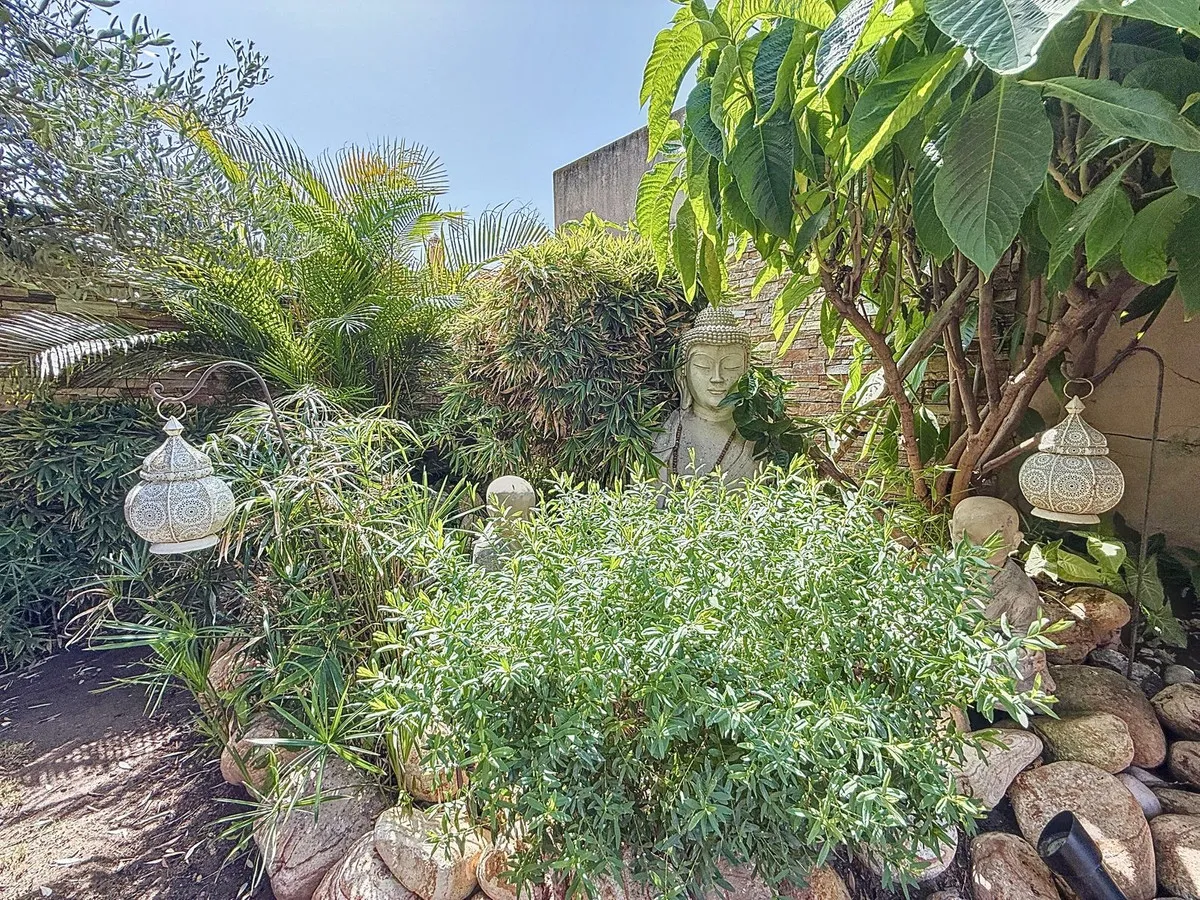 e40a0f4f-01cc-439b-bc33-85741bf30c85