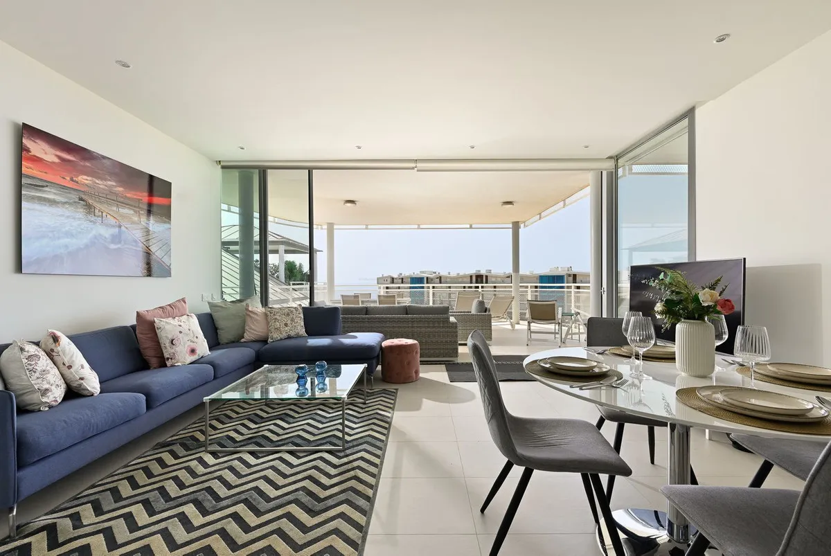 e112b7dd-7f94-44d0-95e4-c9ae337b0013