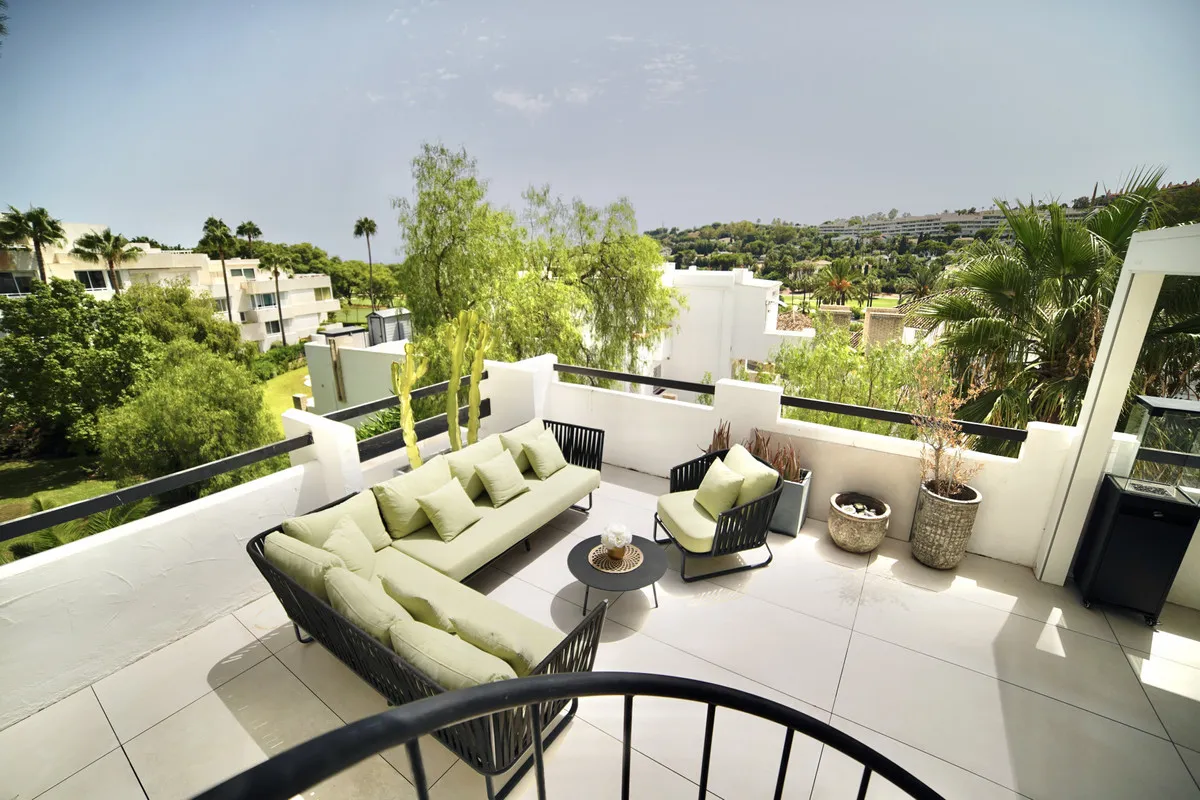 80040704-ba37-4c6a-a44d-b8a734d9d81b