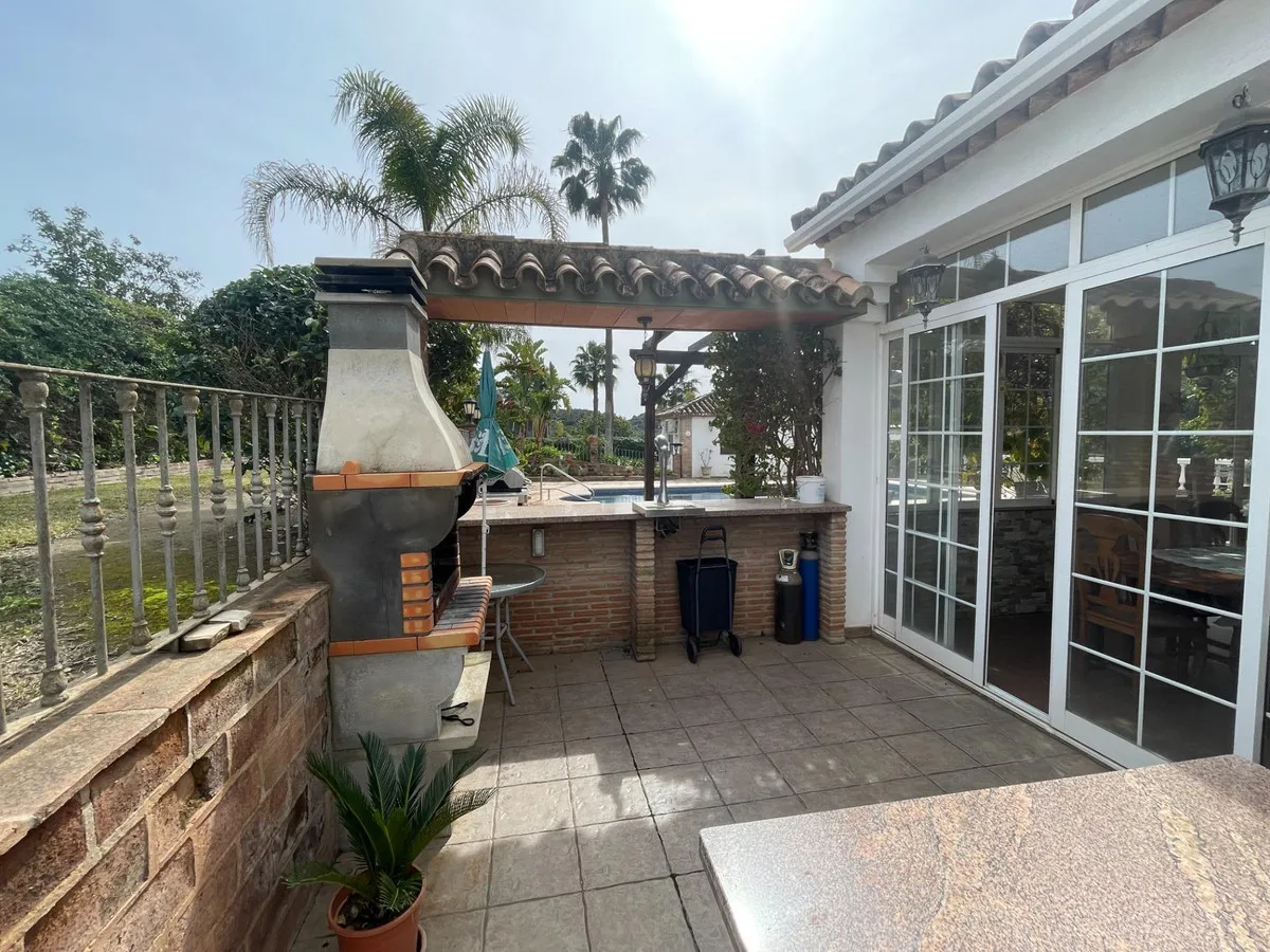 08ba62ab-dad2-4ffc-a06d-1289338fa241