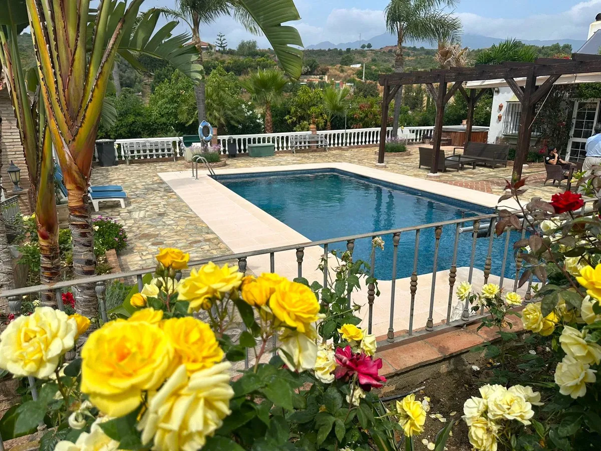 2fc4e084-dabe-41b5-988e-b52e7f297560