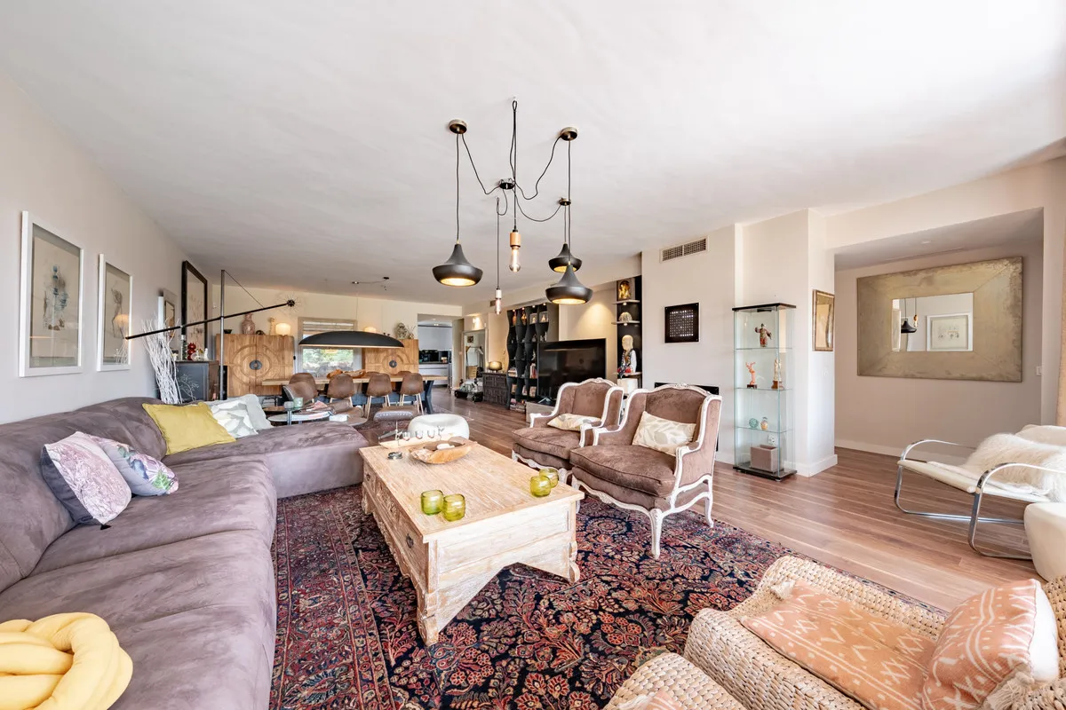 138a1352-63c1-42f1-9147-18c71264cef3