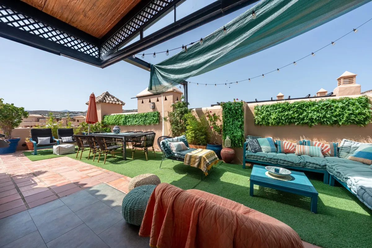 90d8a351-a47c-4a96-abb4-8ce21c278d2d