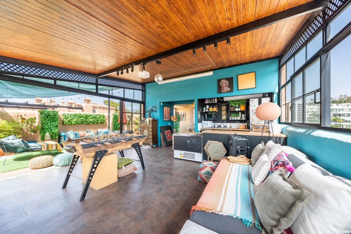 c7b00ad7-7271-479b-88f6-dd547a840367