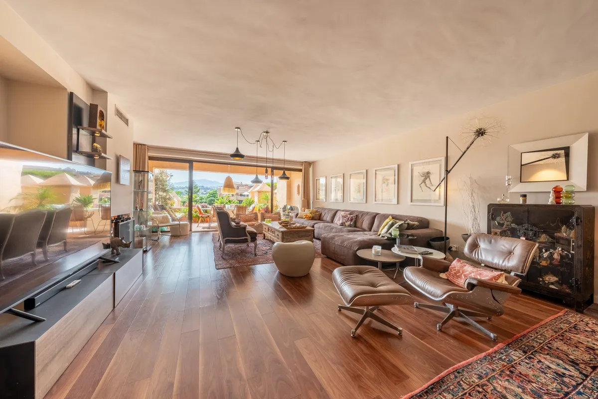 e49468e5-53e5-4b80-af7a-6cd068b2b9bf