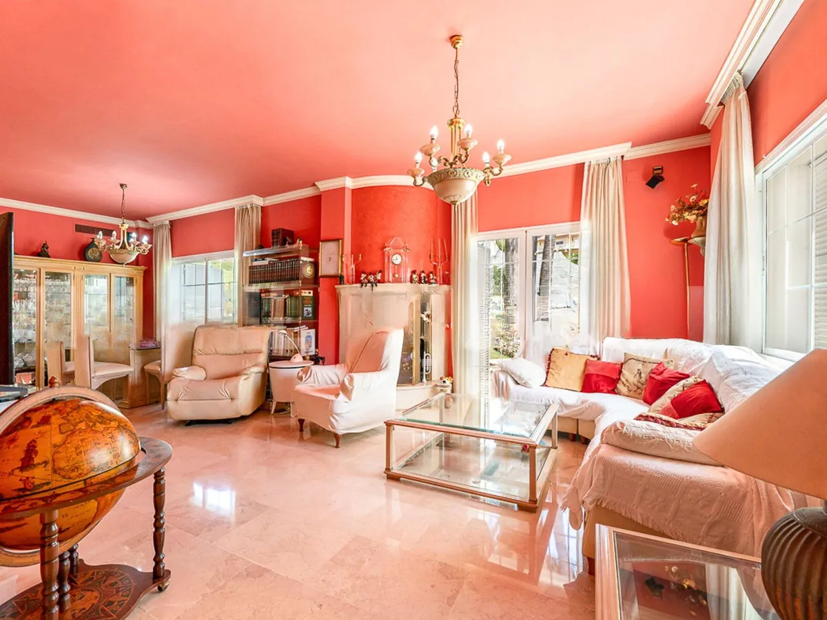 efffcafd-18a3-4c79-a615-cc093ea6c5b8