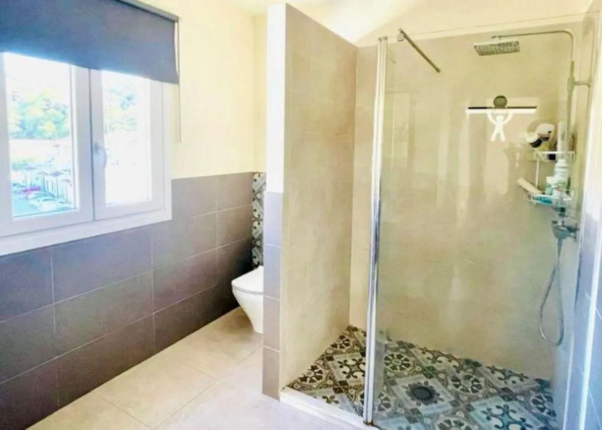 6c9326a5-83a6-40a3-9848-be243f8273f4