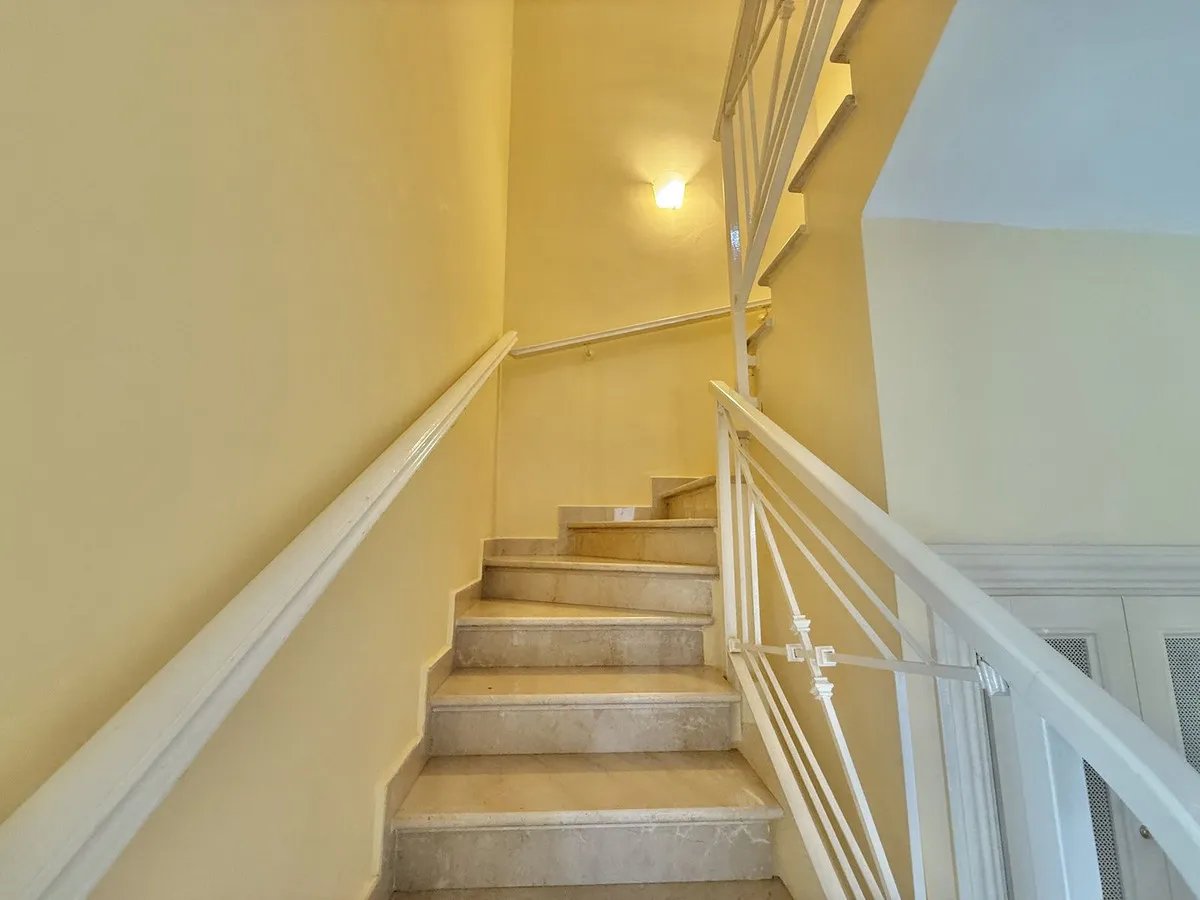 926c9c52-9ae8-48a6-9708-6c318310af5e