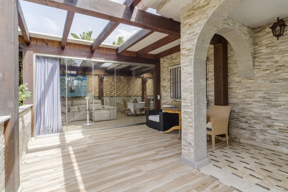 1eb82f5f-fcb2-4427-bb6d-be6a665aaed1