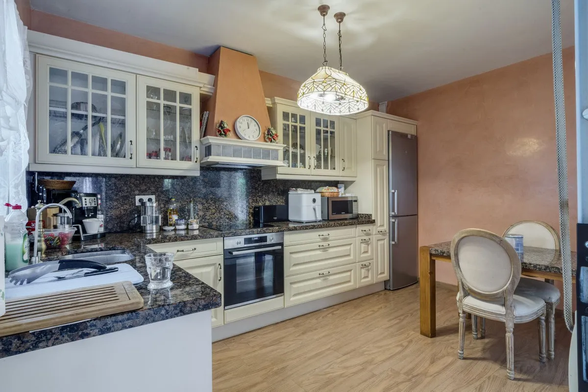 4096c920-f157-447e-98d1-f981fbec3673