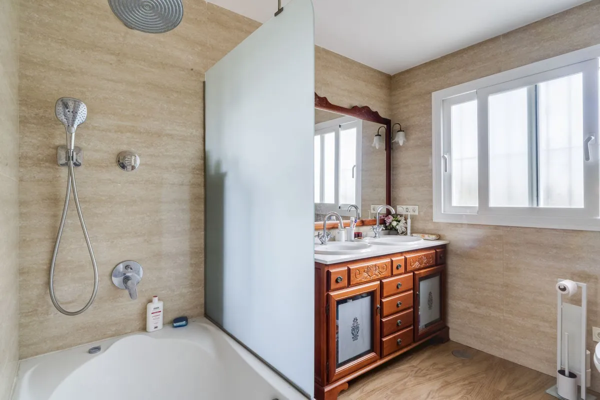 60e31eb7-7f78-4fd9-8a61-cddfbe1bcf25