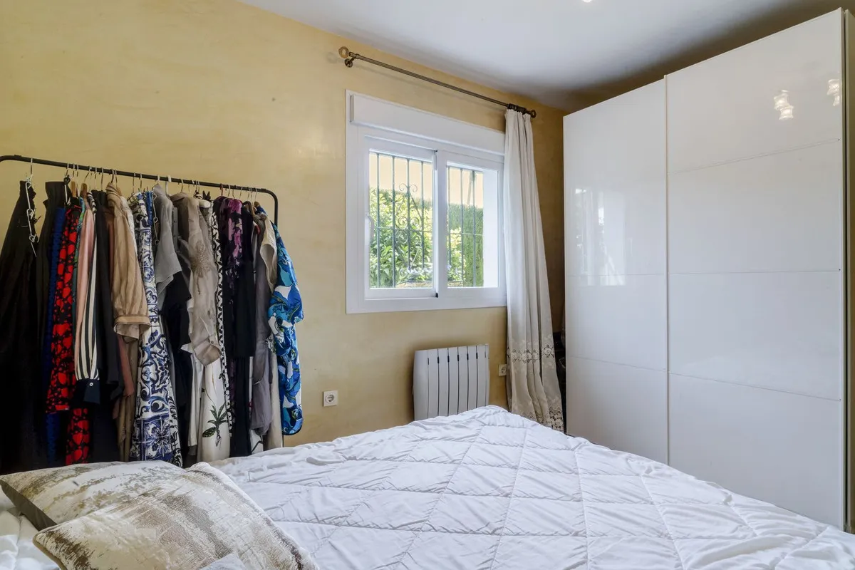 73997e06-f0eb-4042-8b6f-128fa574d1a4