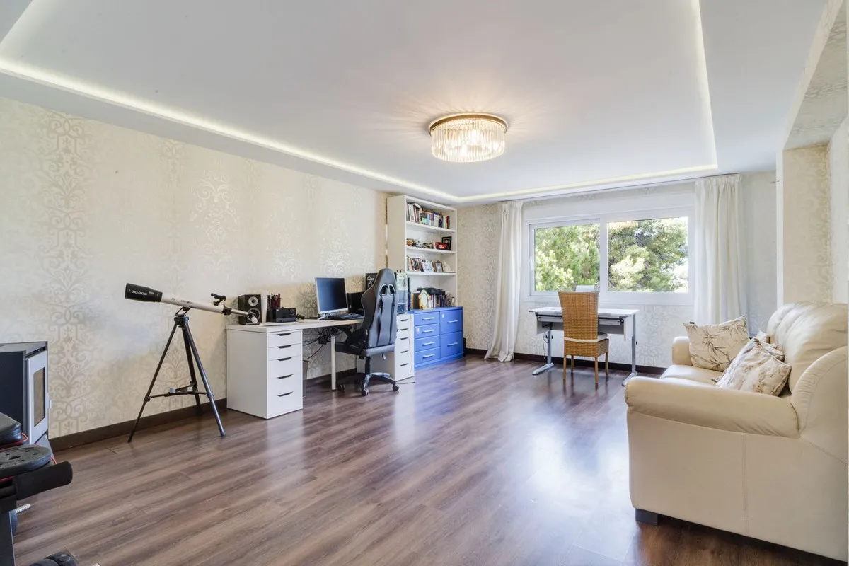 8029ec87-b859-4b6f-a0d5-62a132fc3178