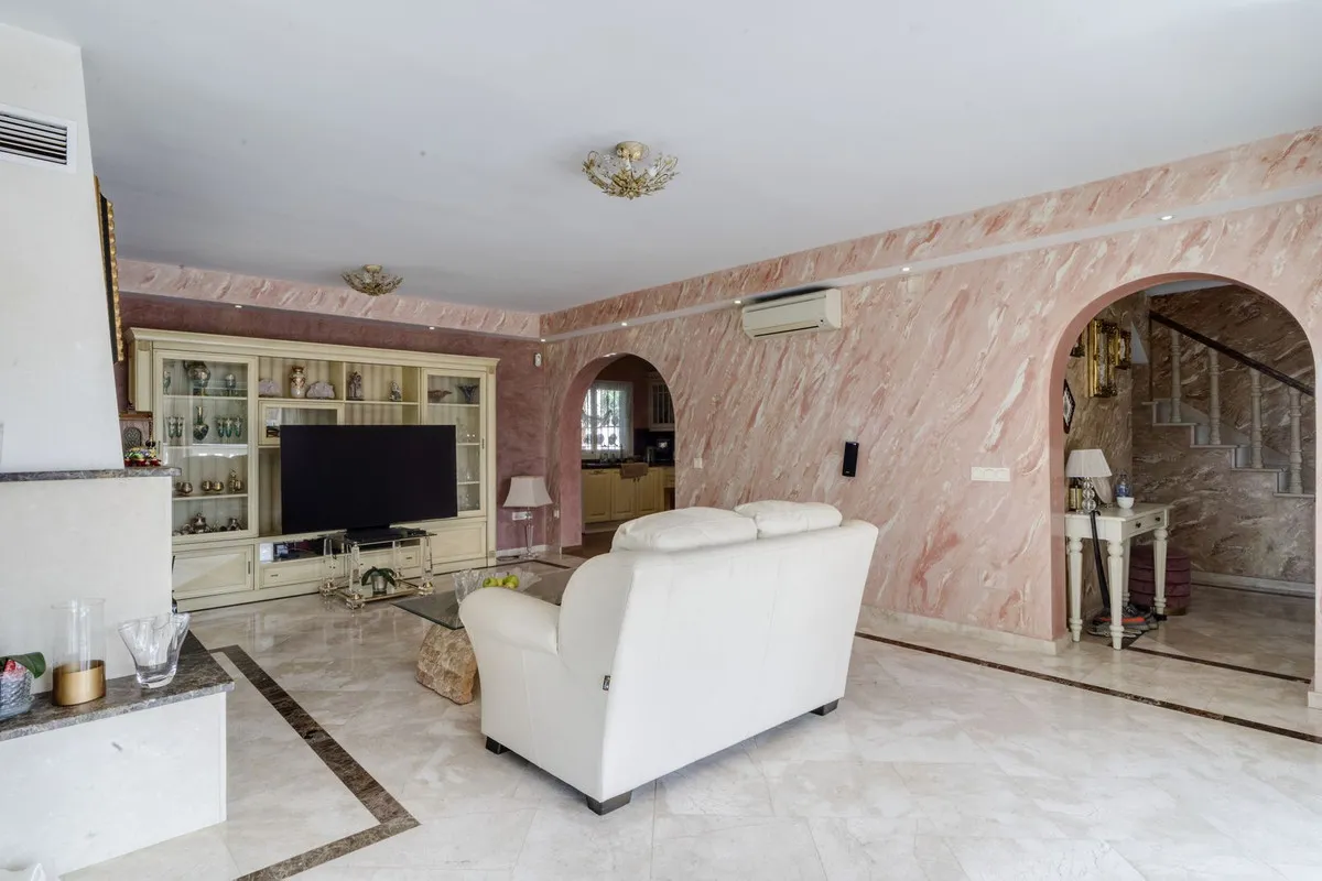 9c2601eb-ce37-4935-af1b-9c6e58e34f55