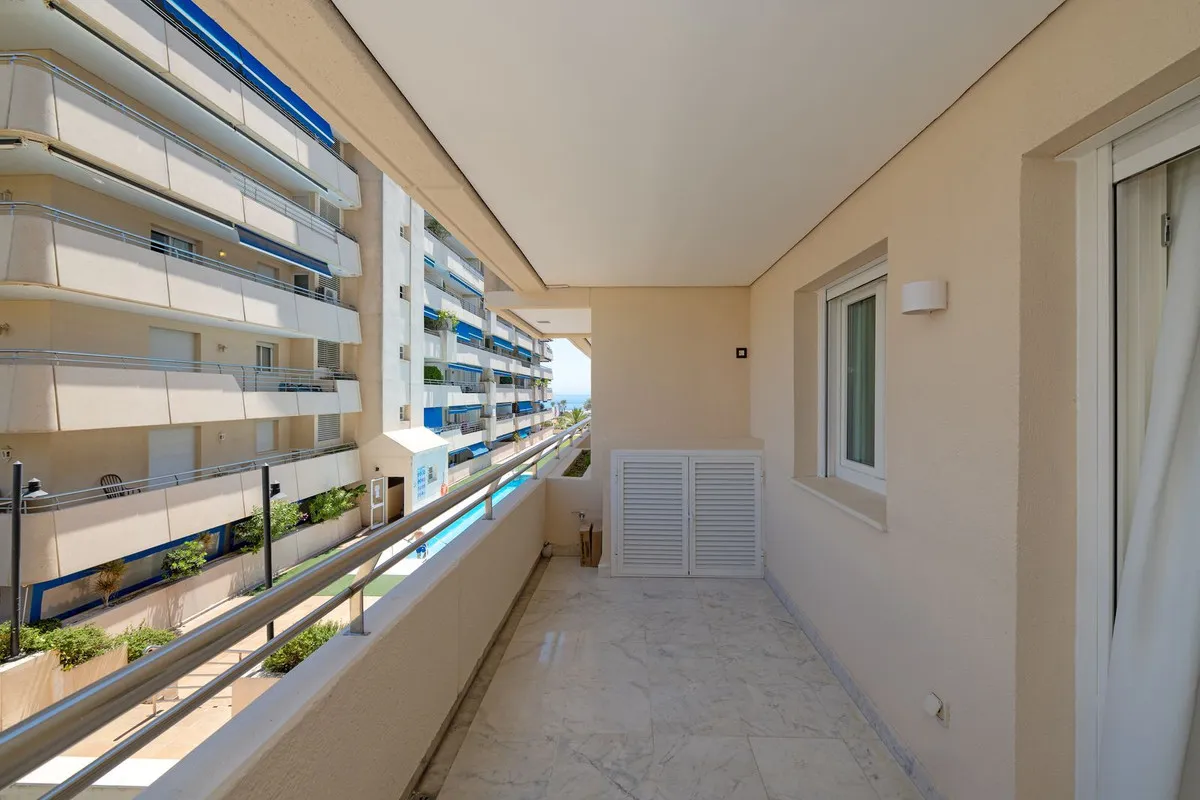 0411aafc-c3c2-4e28-956c-c558435ba0f1