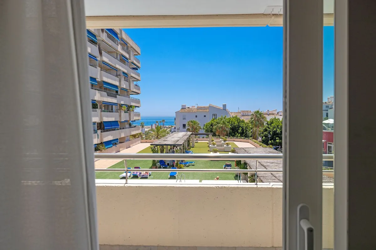 82fec48b-896f-4fc3-a2b6-52d4c41f71d3