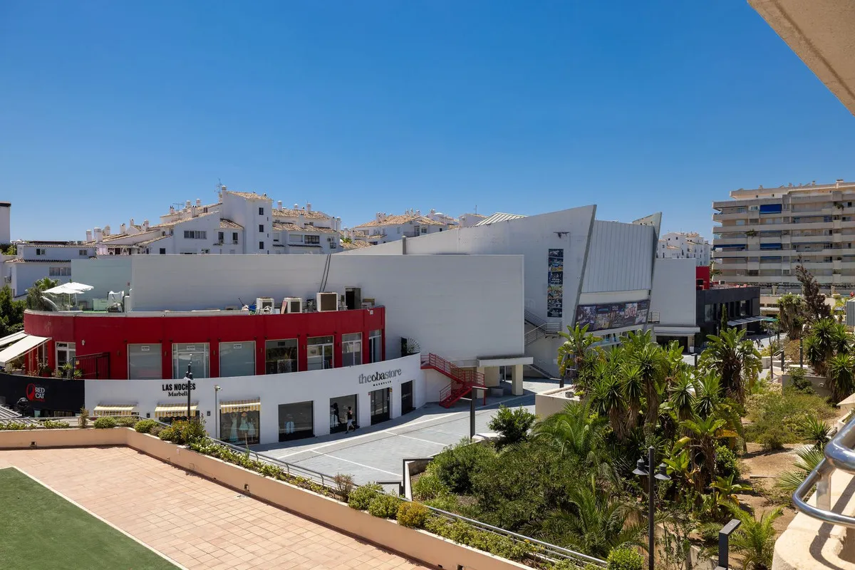 8c5faaaf-b734-4154-ba39-10e9375db1f1